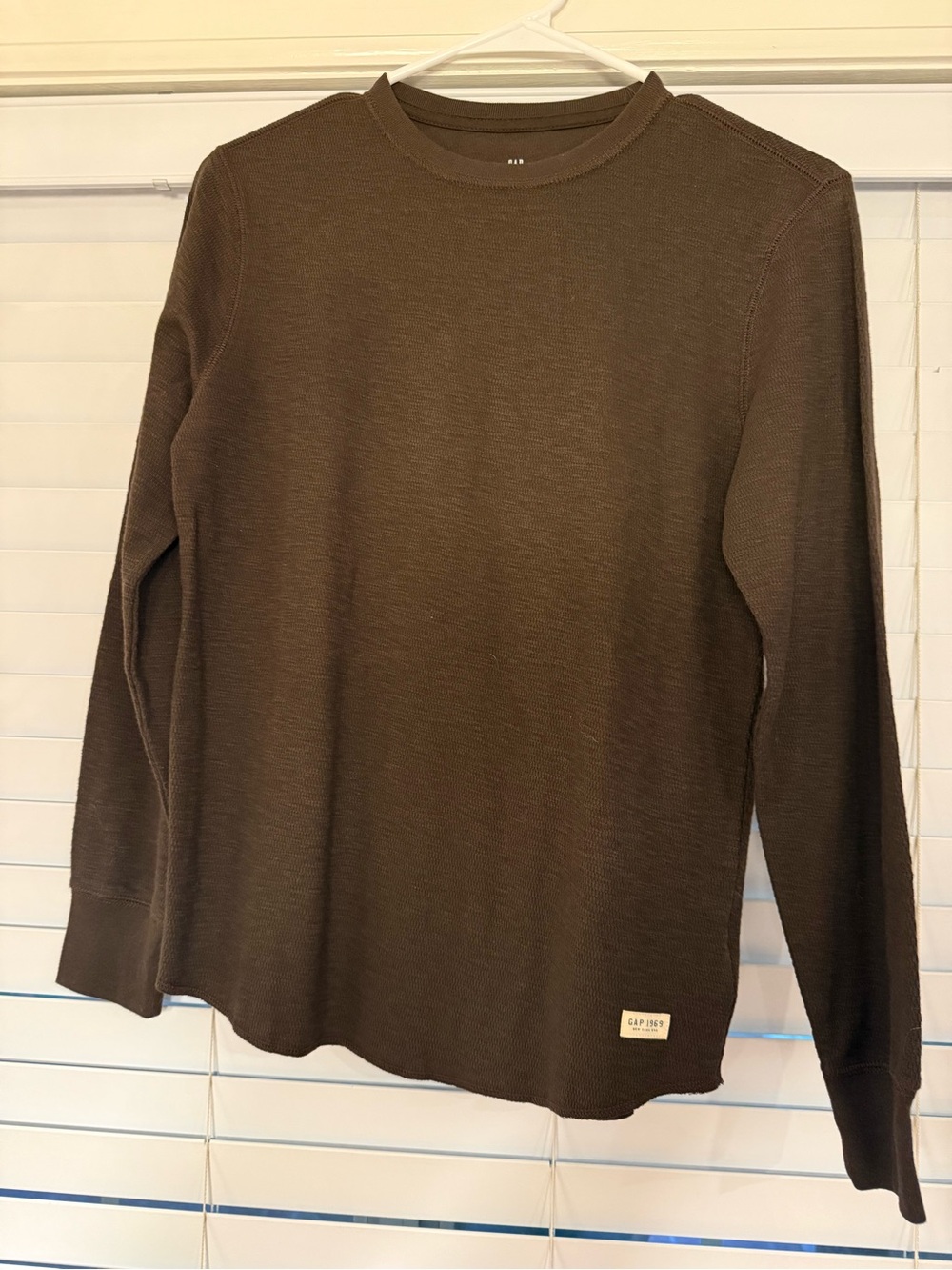 NWOT-GAP Boys Brown Waffle Long-Sleeve Crew Shirt XL size 12